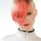 Rote haare mit blonden strähnchen