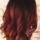 Frisuren rote haare mittellang